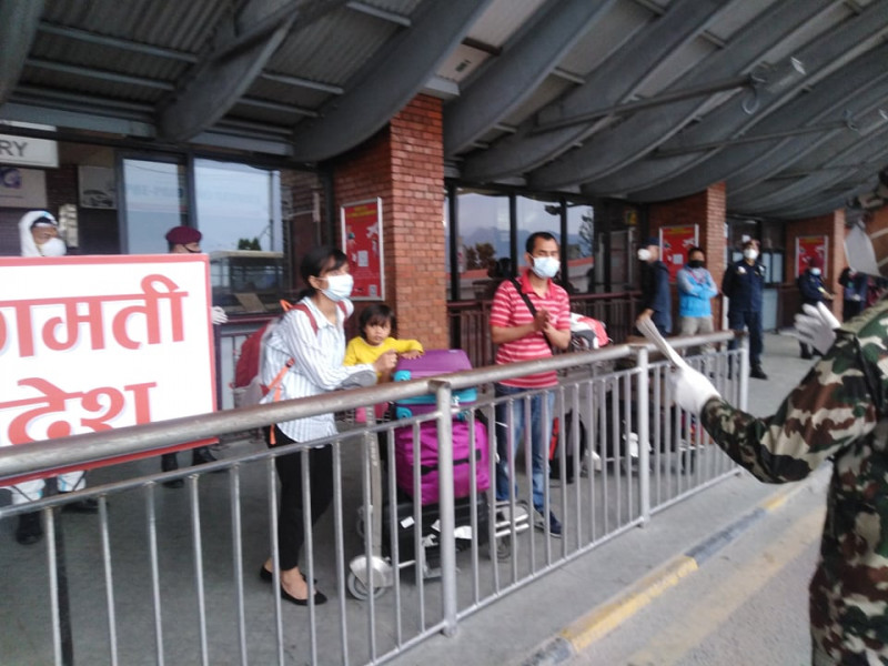 ८ उडानबाट फर्किए आज ४८९ नेपाली